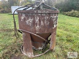 Concrete bucket