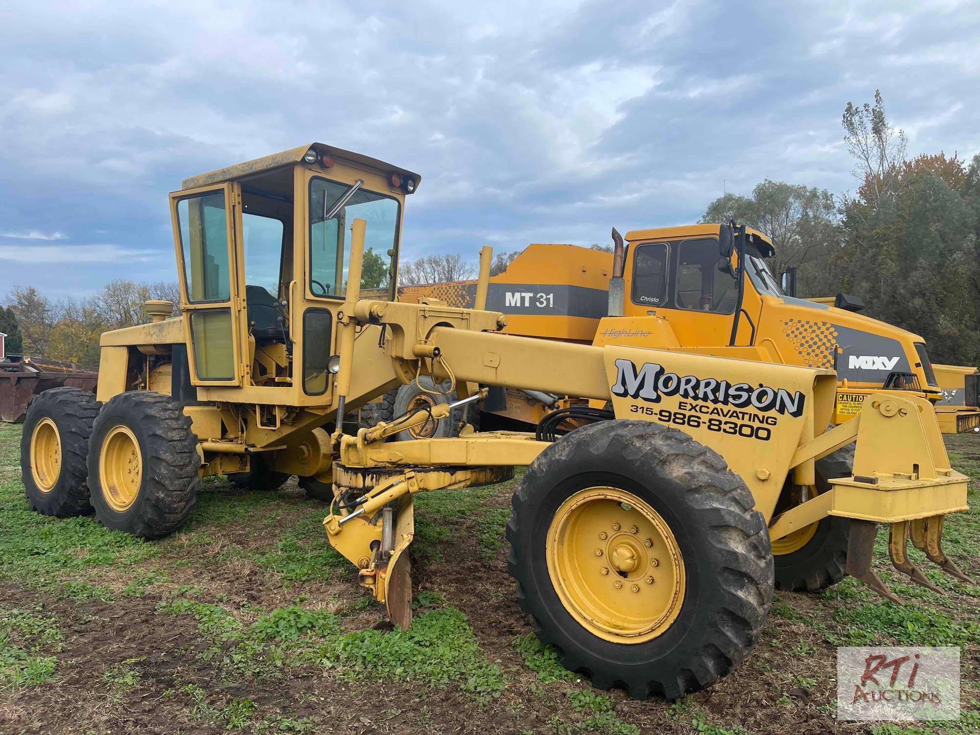 John Deere 570A grader, Runs and operates, 10' moldboard, Front scarifier