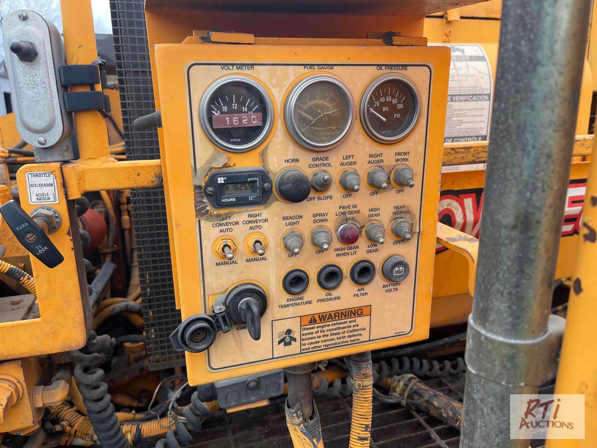 LeeBoy L8500T paver, 1625 hours, Diesel, Legend screed system, 8 1/2ft width, Runs and operates