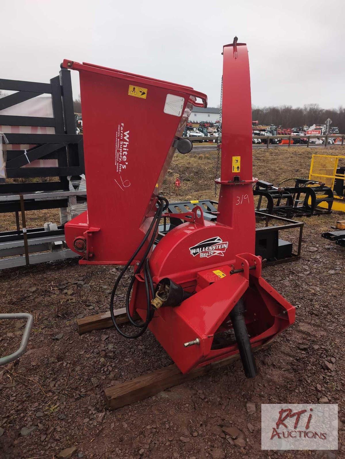 Wallenstein BX62R 3pt chipper