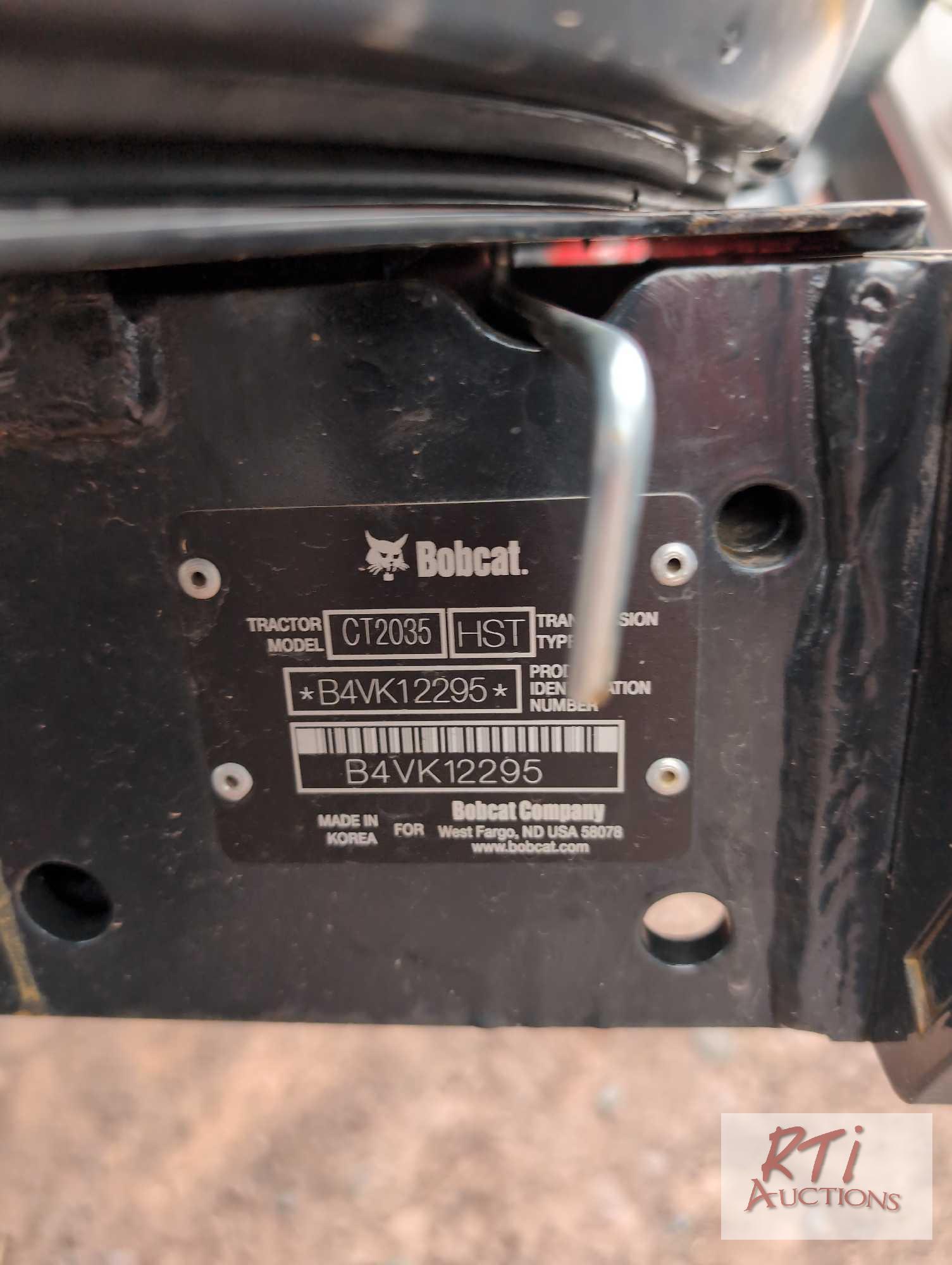 New Bobcat CT2035 tractor, 4WD, loader, open station, 1 hour, SN B4VK12295