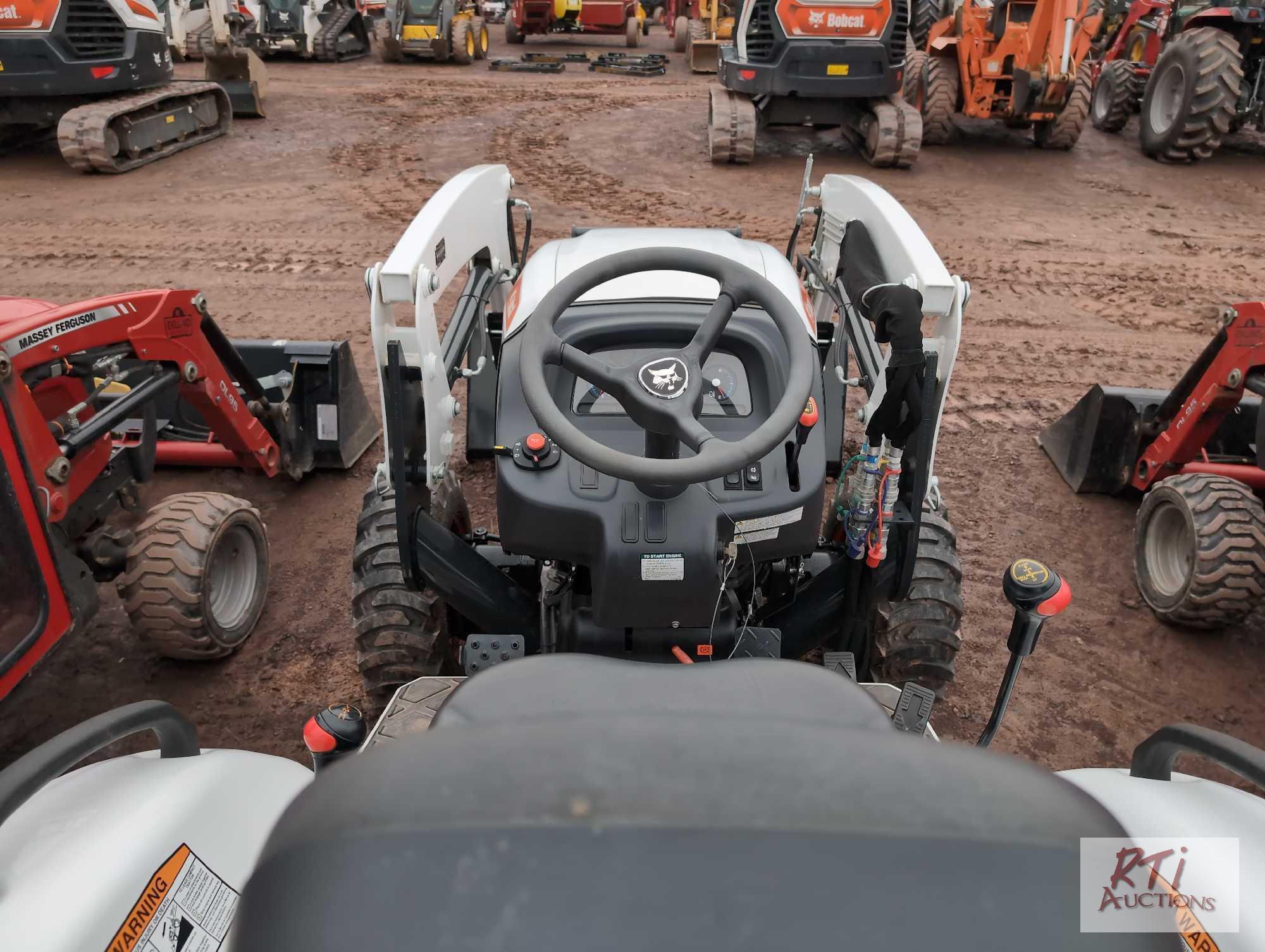 New Bobcat CT2035 tractor, 4WD, loader, open station, 1 hour, SN B4VK12295