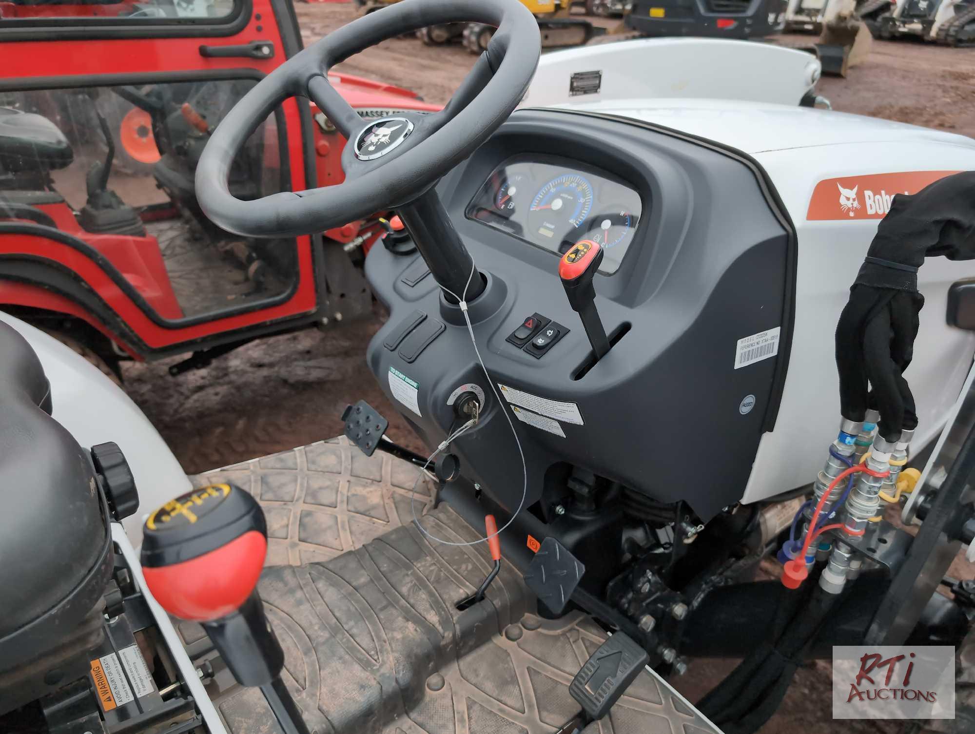 New Bobcat CT2035 tractor, 4WD, loader, open station, 1 hour, SN B4VK12295