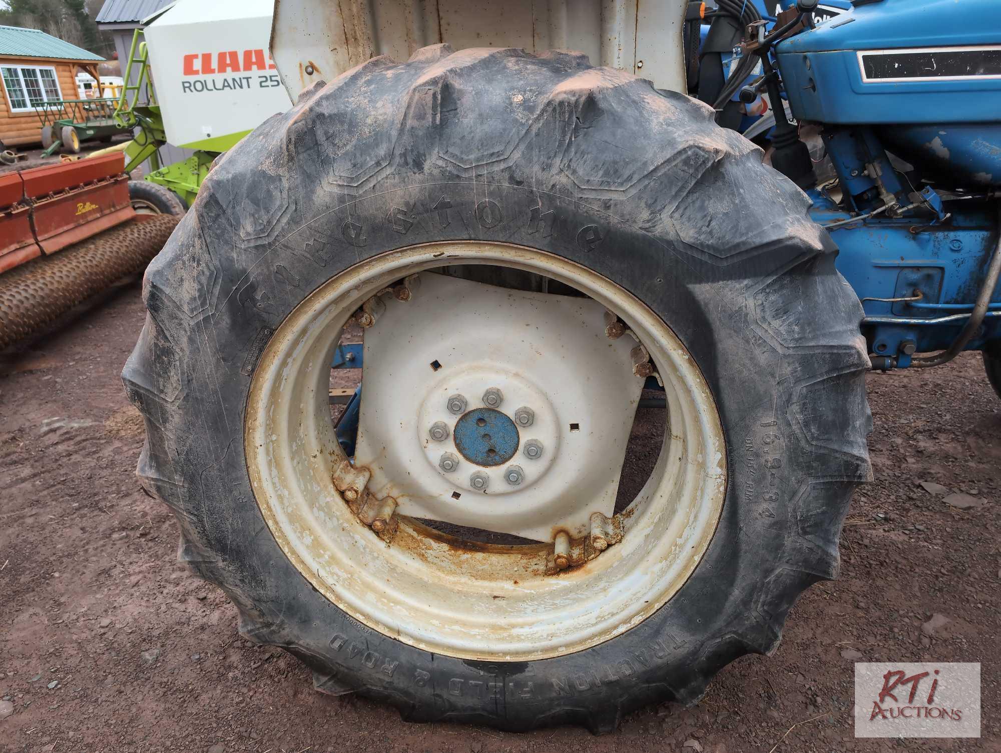 Ford 5610 tractor, 2 remotes, open station