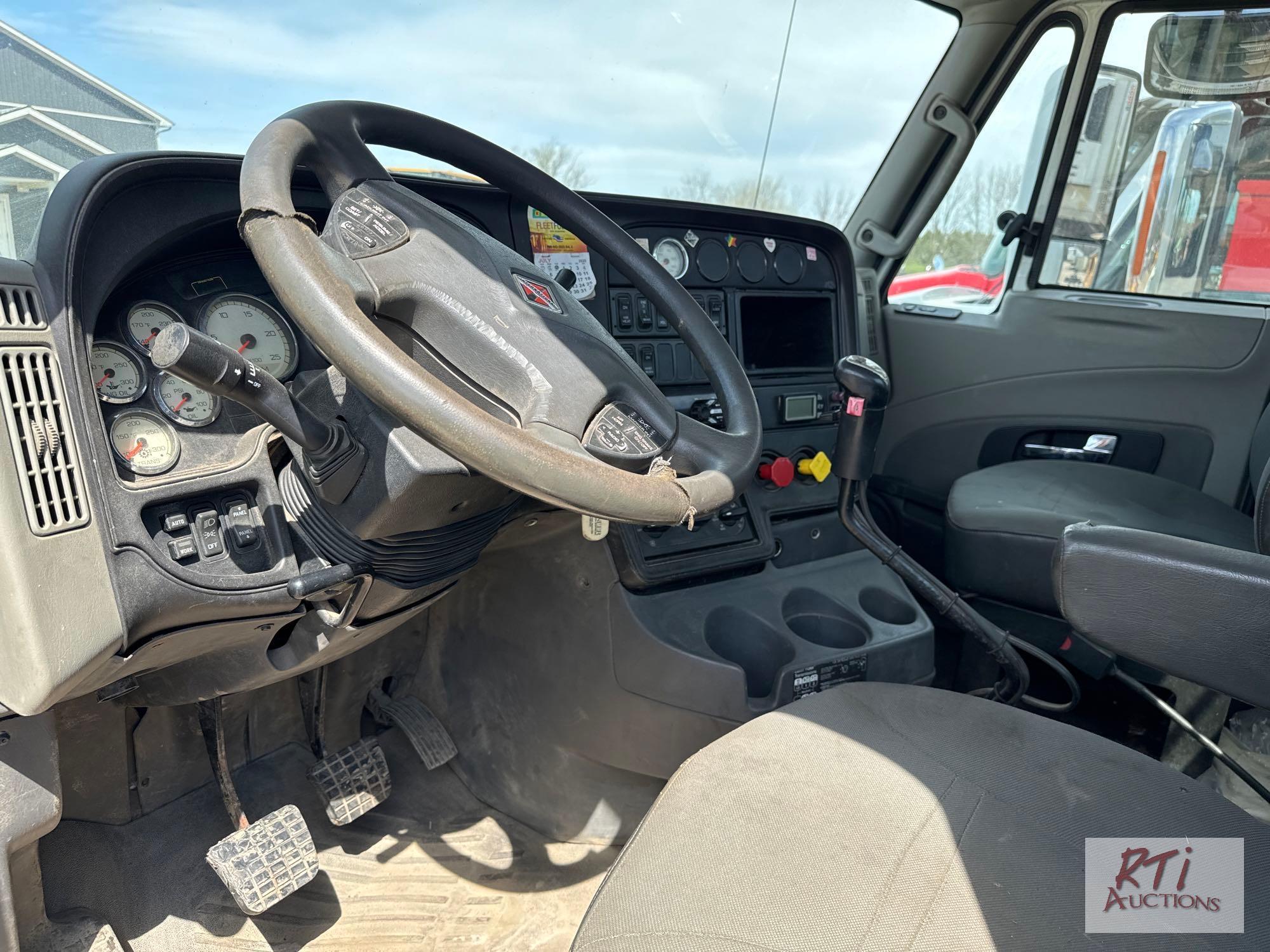 2014 International Prostar Plus tandem axle day cab tractor, Fuller 13-speed transmission, 483,349