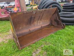 Pin on wheel loader bucket