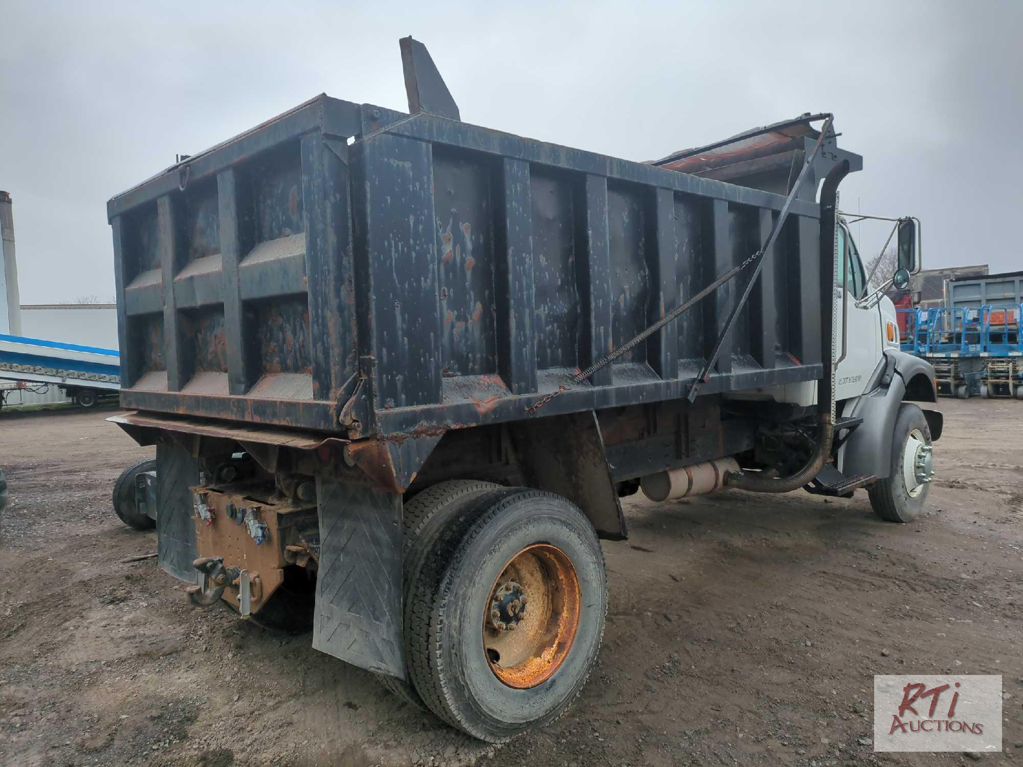 1998 Ford Lousiville, Cat 3126 engine, air brakes, 10ft steel dump body, 6 speed manual