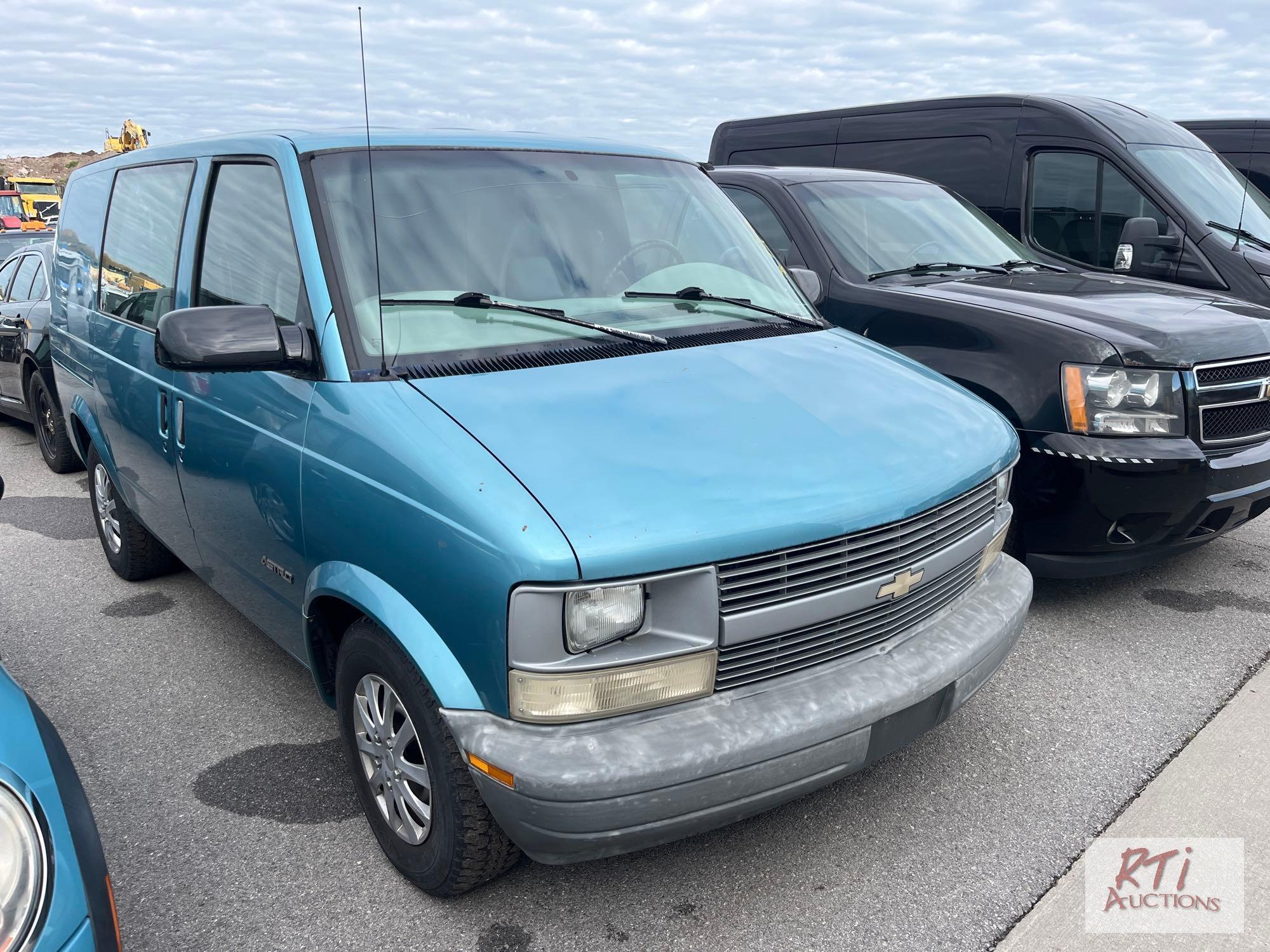 1996 Chevy Astro Van, A/C, 47,916 miles, custom rear upholstery, VIN:1GCDM19W7TB113634, Title Delay