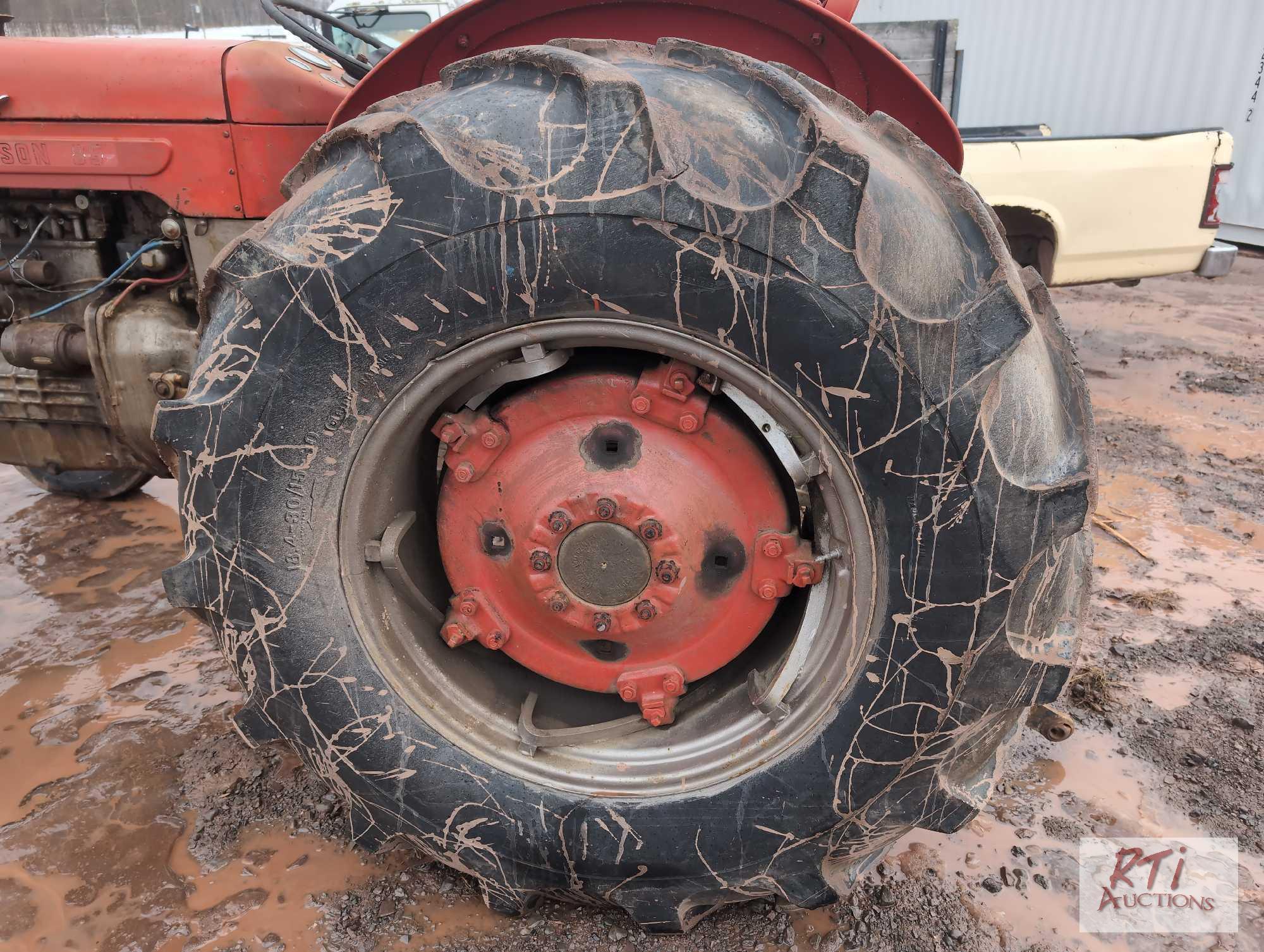 Massey Ferguson gas tractor