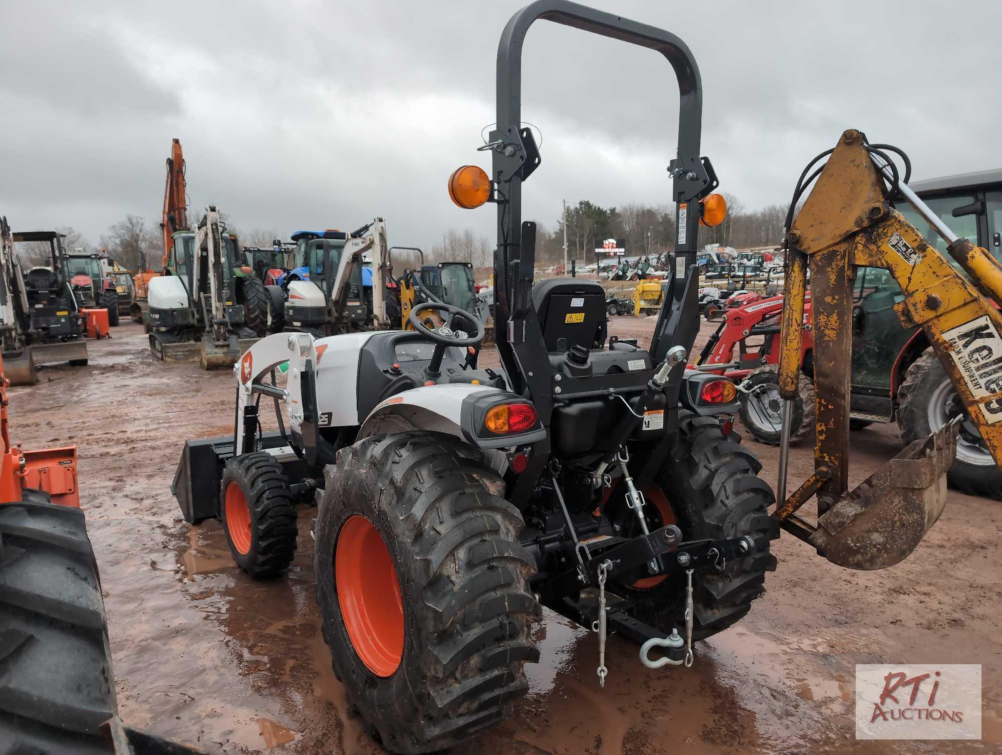 New Bobcat CT2025 4WD compact diesel tractor with front end loader, S/N B5AD11801
