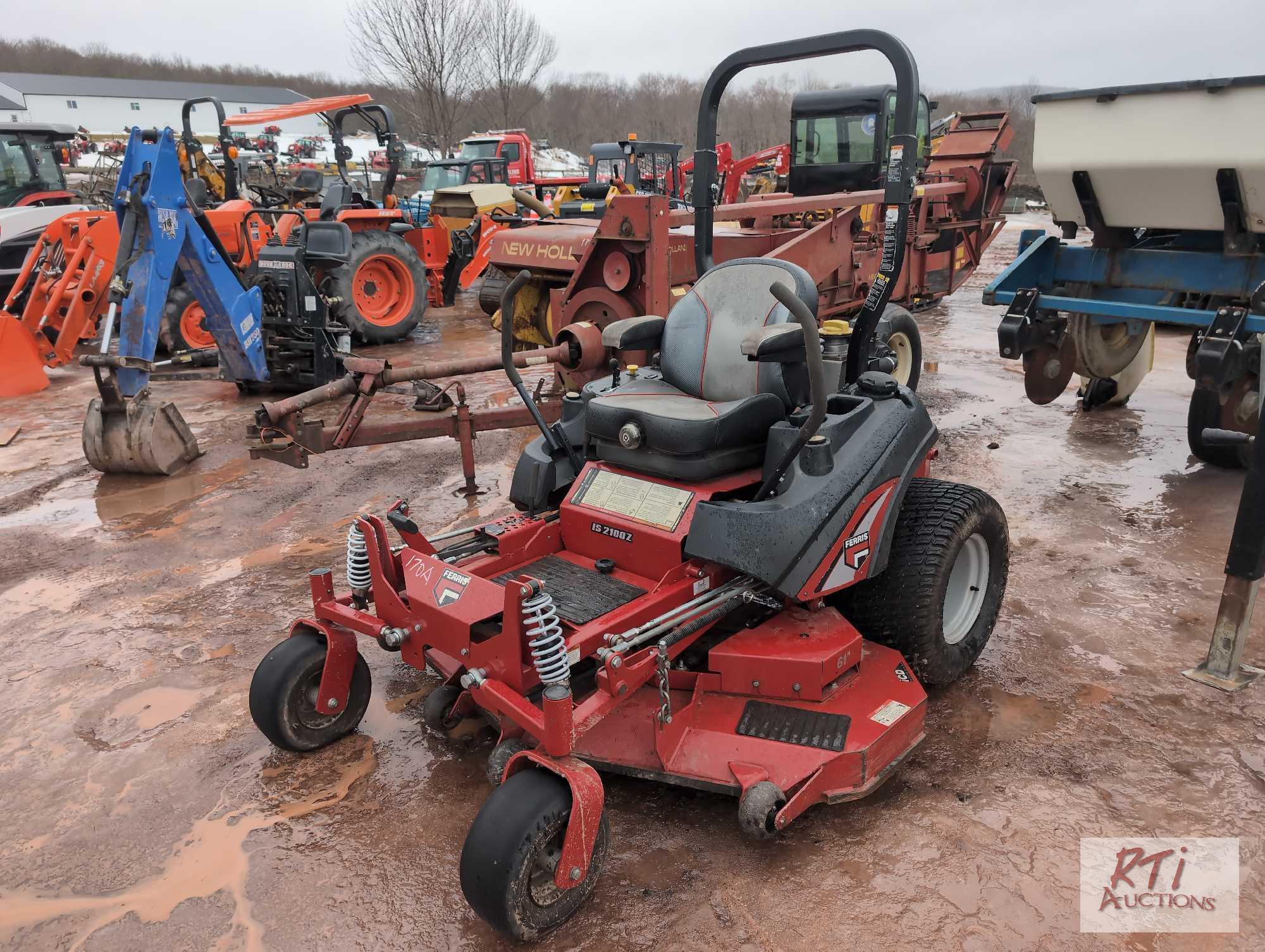 Ferris IS2100Z zero turn mower, 61in deck, VanGuard 28hp engine