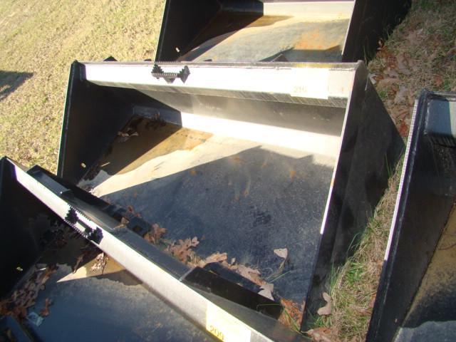 72" SKID STEER BUCKET