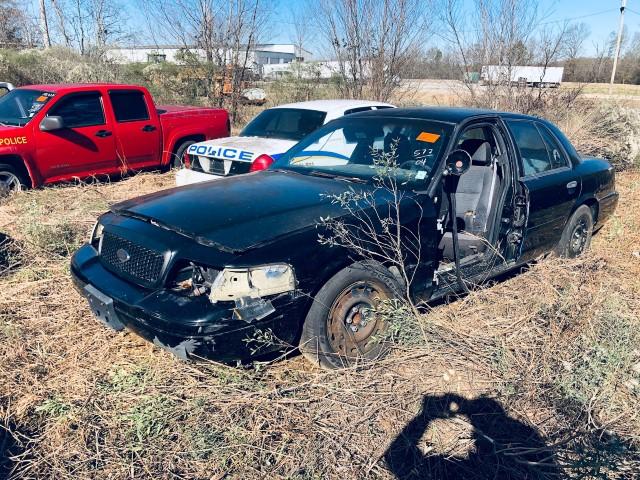 (INOP) (T) 2004 FORD CROWN VICTORIA