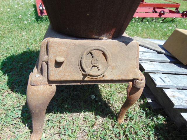 ANTIQUE STOVE W/ BOX OF DOORS