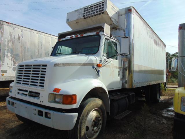 (NT) 2000 INTERNATIONAL 8100