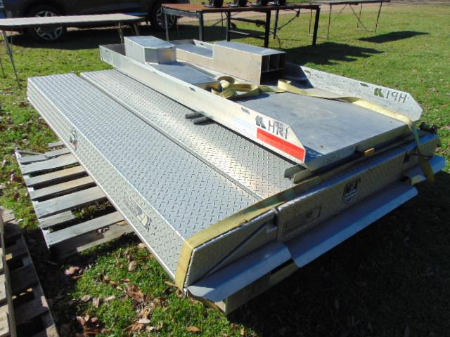 ALUMINUM TRUCK TOOL BOX