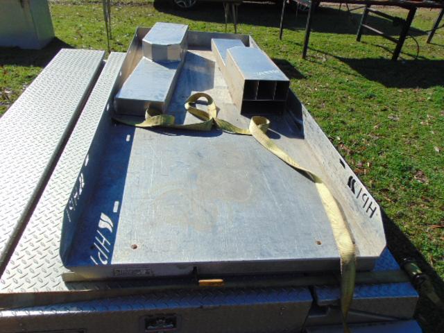 ALUMINUM TRUCK TOOL BOX