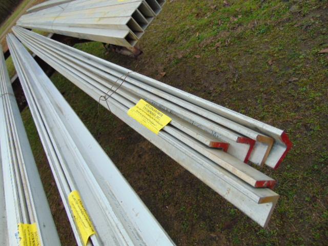 6 PCS OF 2 X 2 X 25'3/8"T  ANGLE IRON