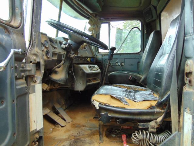 (T) 1996 MACK RD6886 C674 DUMP TRUCK