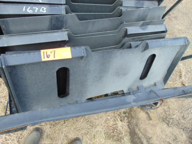 SKID STEER FLAT ATTACHMENT PLATES
