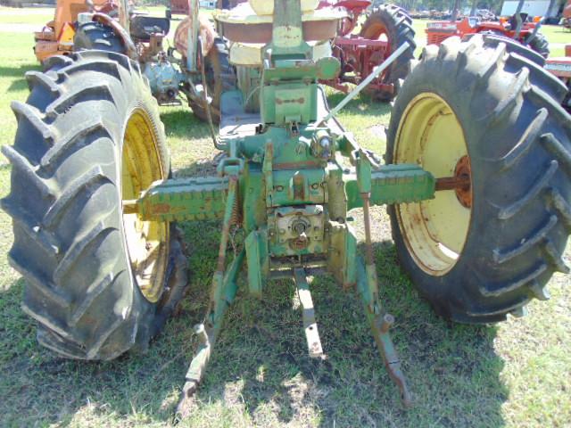 (INOP) 2010 JOHN DEERE TRICYCLE TRACTOR