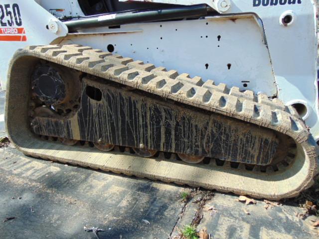 BOBCAT T250 TURBO SKID STEER