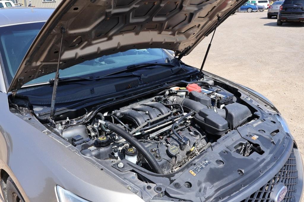 2016 Ford Taurus