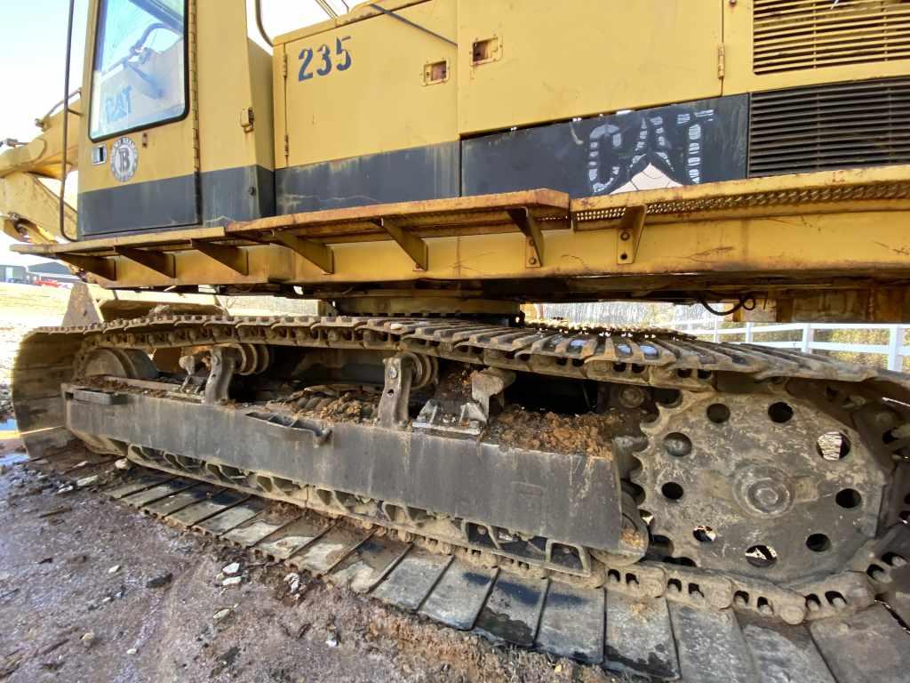 Caterpillar 235 Excavator