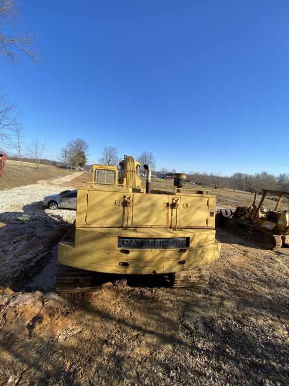 Caterpillar 235 Excavator