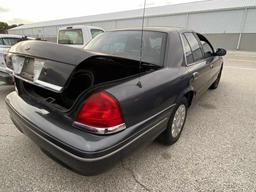 2005  Ford  Crown Vic, Color- GRAY ,  Unit# 1842