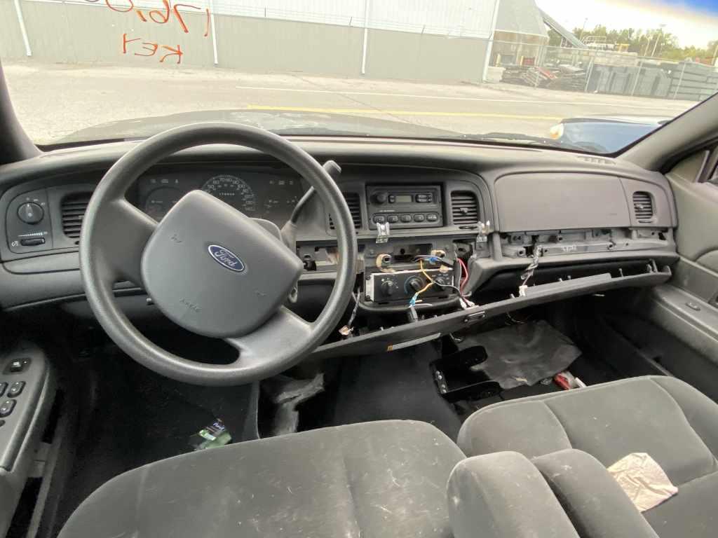2005  Ford  Crown Vic, Color- GRAY ,  Unit# 1842