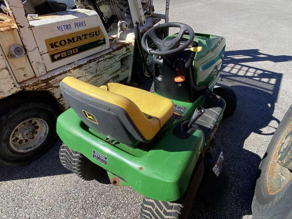 John Deere Riding Lawn Mower