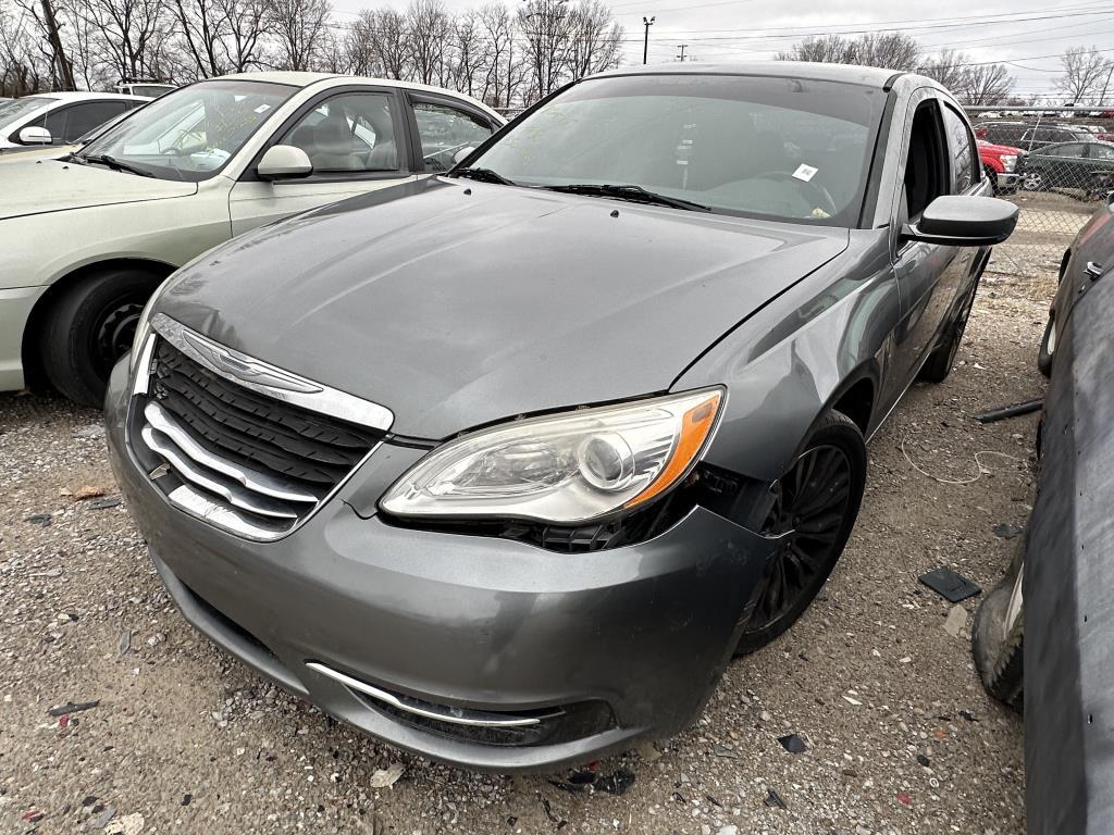 2012 Chrysler 200 Tow# 5455