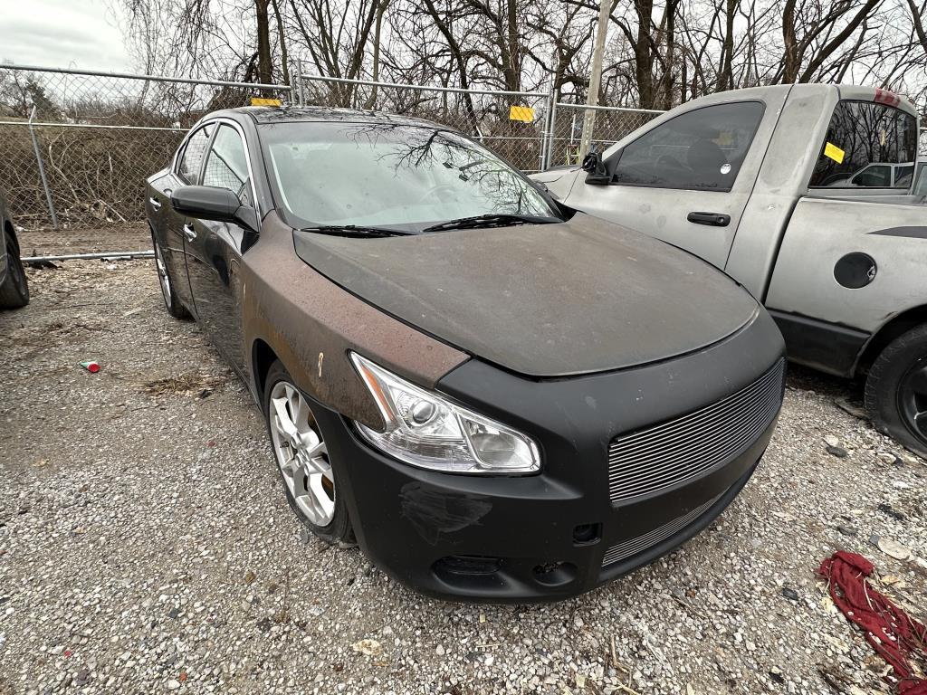 2014 Nissan Maxima Tow# 5066