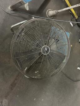 SMC Small Floor Fan