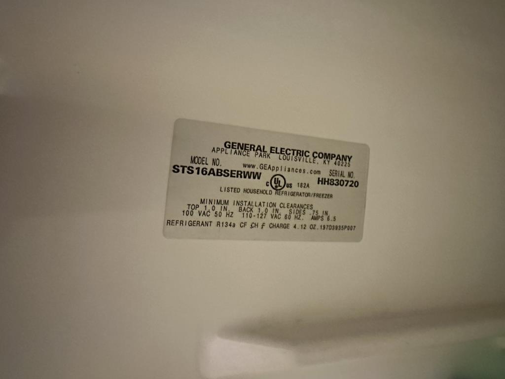 GE Refrigerator