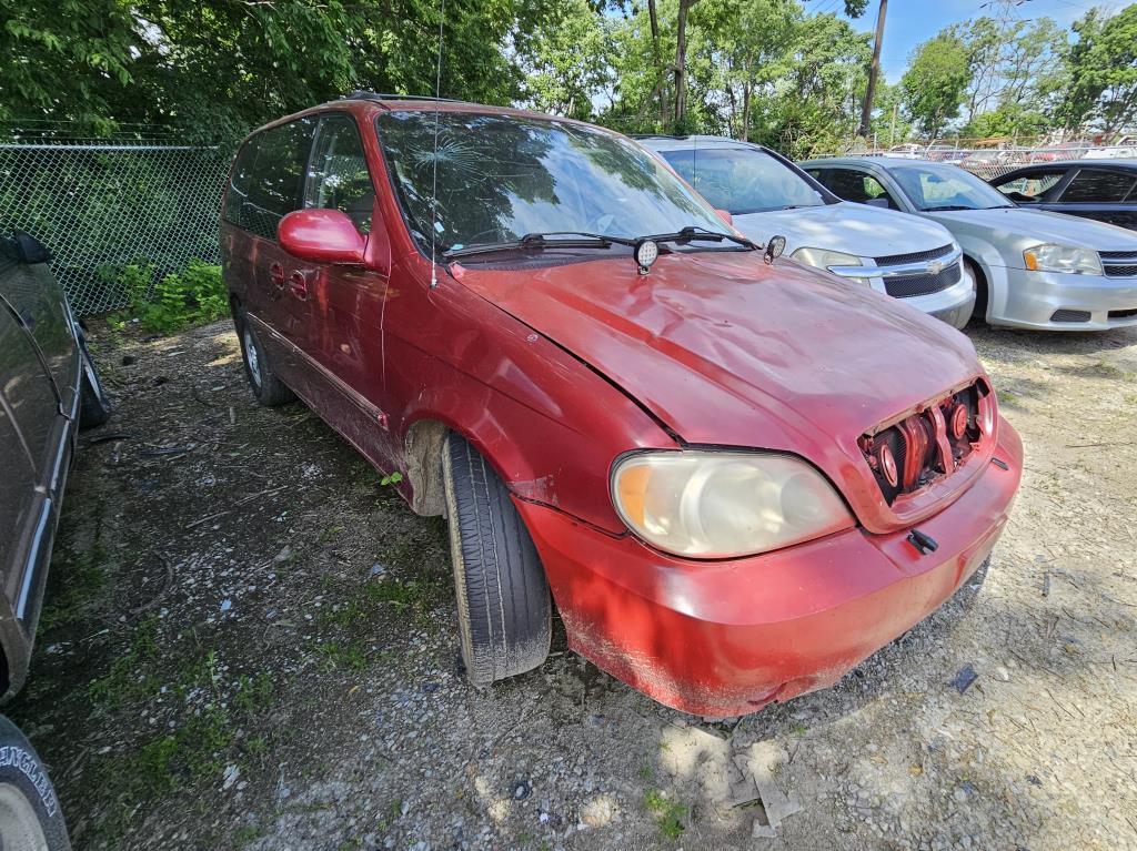 2005 Kia Sedona Tow# 14449