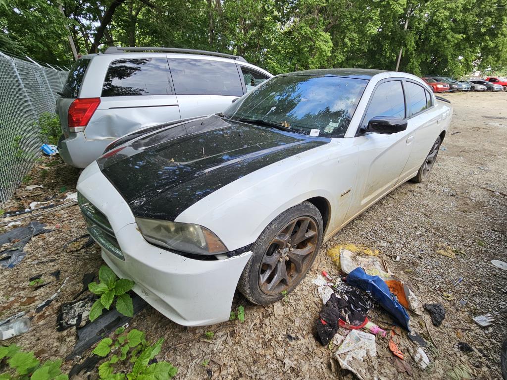 2013 Dodge Charger Tow# 14088