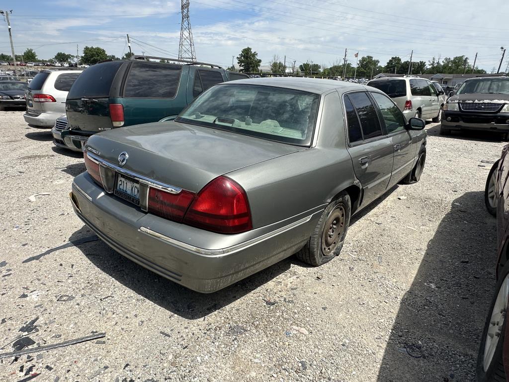 2003 Mercury Grand Marquis Tow# 14669