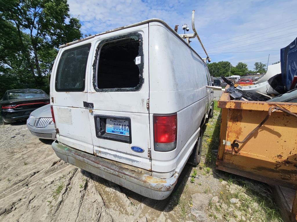 2000 Ford E-250 Tow# 14616
