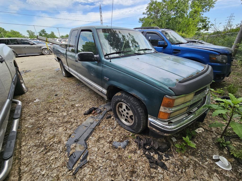 1995 Chevrolet C1500 Tow# 14074