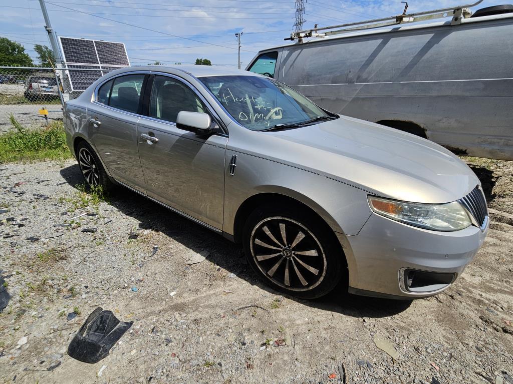 2009 Lincoln MKS Tow# 14590