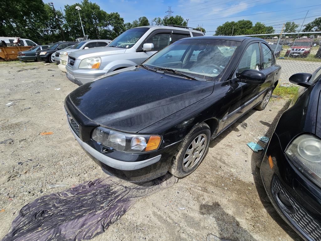 2002 Volvo S60 Tow# 14034