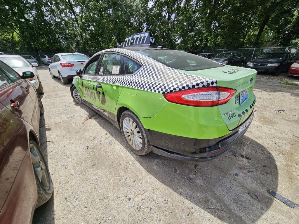 2013 Ford Fusion Hybrid Tow#1617