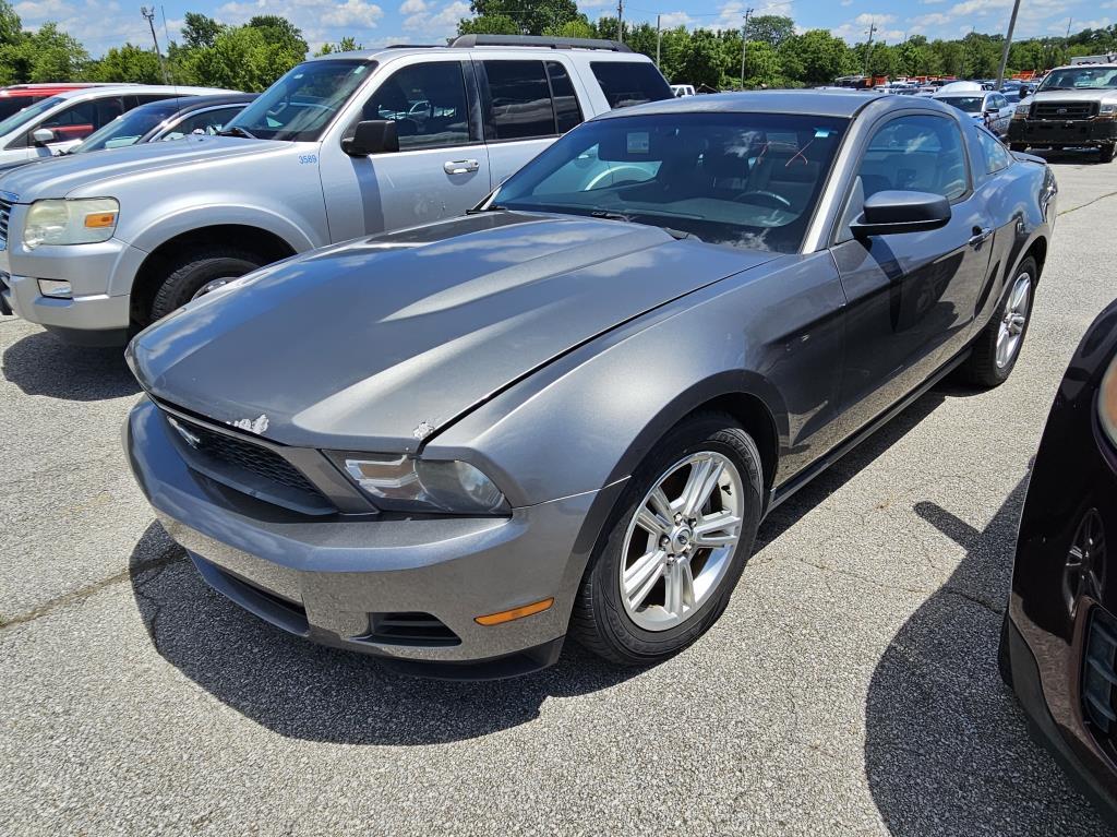 2010 FORD MUSTANG  Unit# 3685