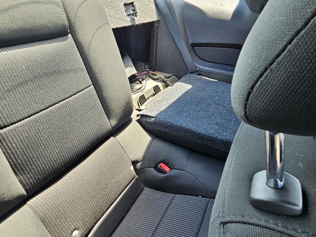 2010 FORD MUSTANG  Unit# 3685