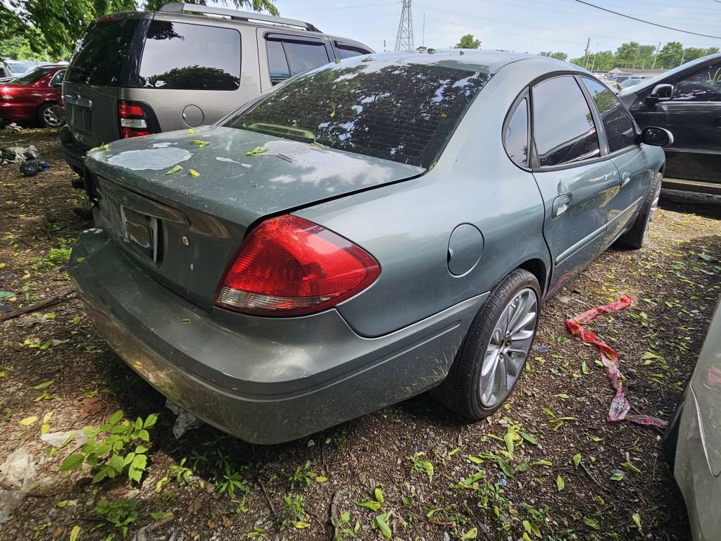 2007 Ford Taurus Tow# 21105