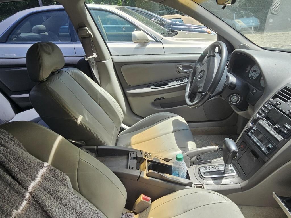 2000 Nissan Maxima Tow# 21400