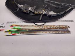 Camo compound bow with arrows and soft case