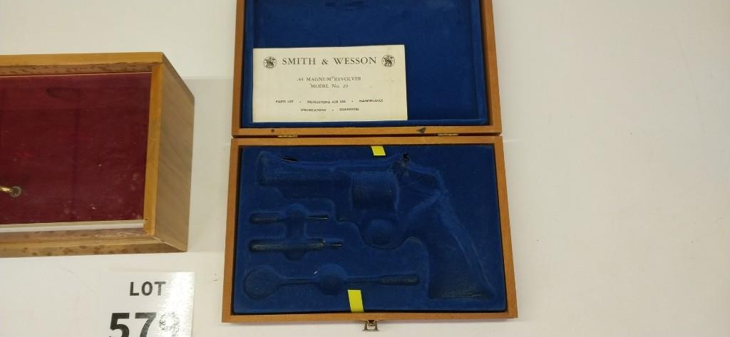 Smith&Wesson No.29, Colt MO Sesquicentenial gun